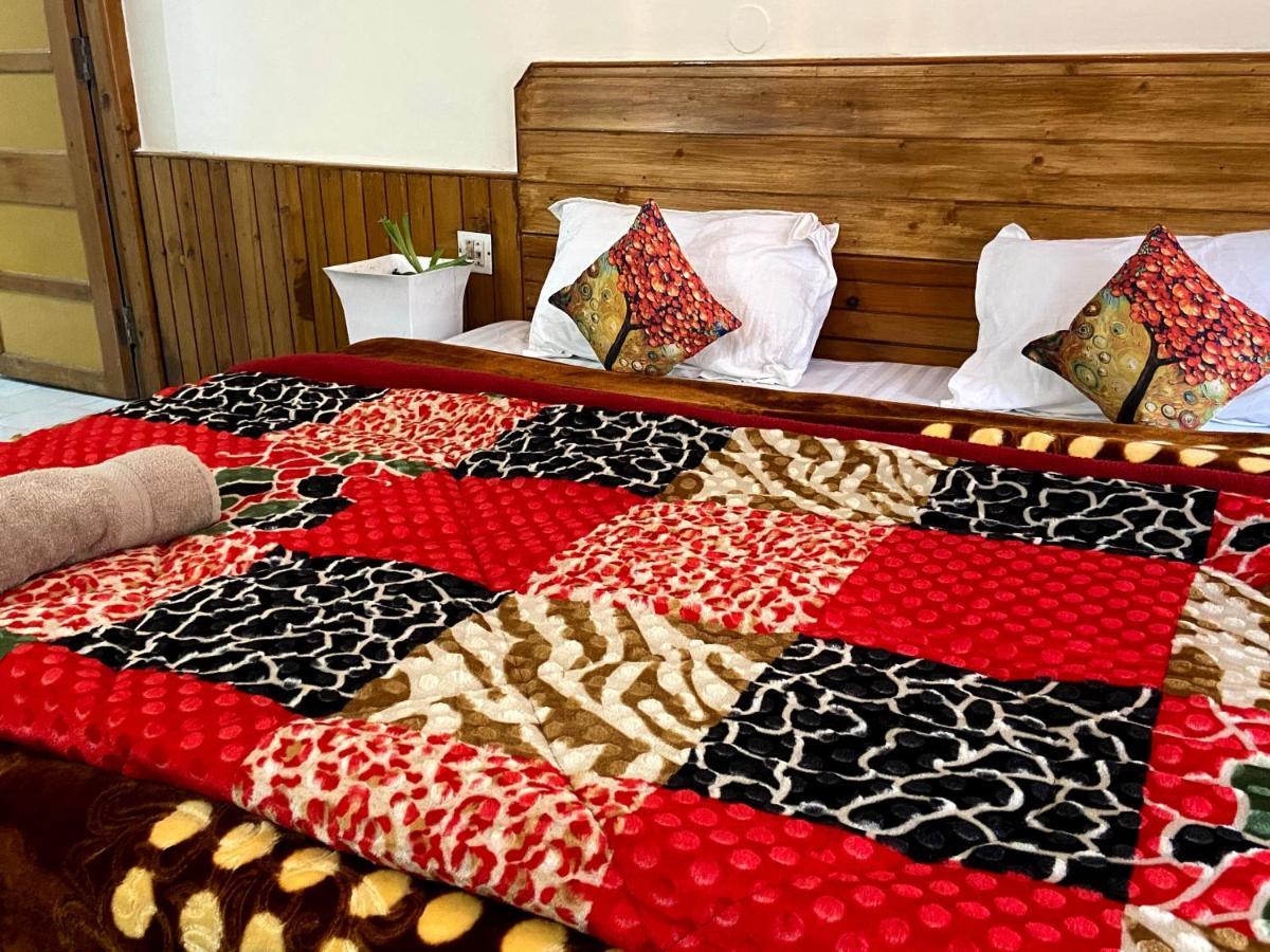 Hotel Woodlines Manali (Himachal Pradesh)